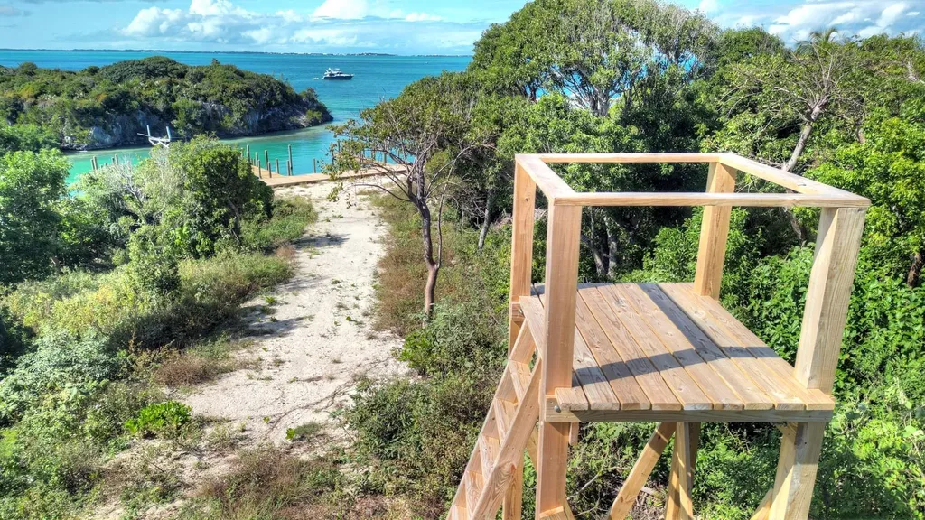 Islands Tide Lot 3 Abaco BS
