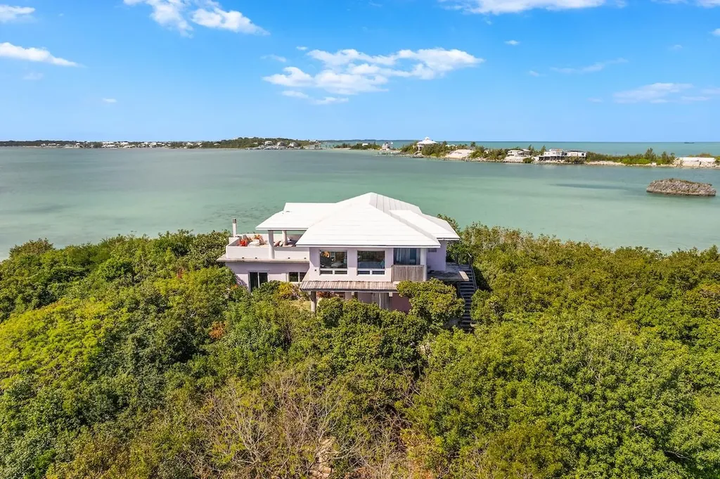 Sugarloaf Cay Abaco BS