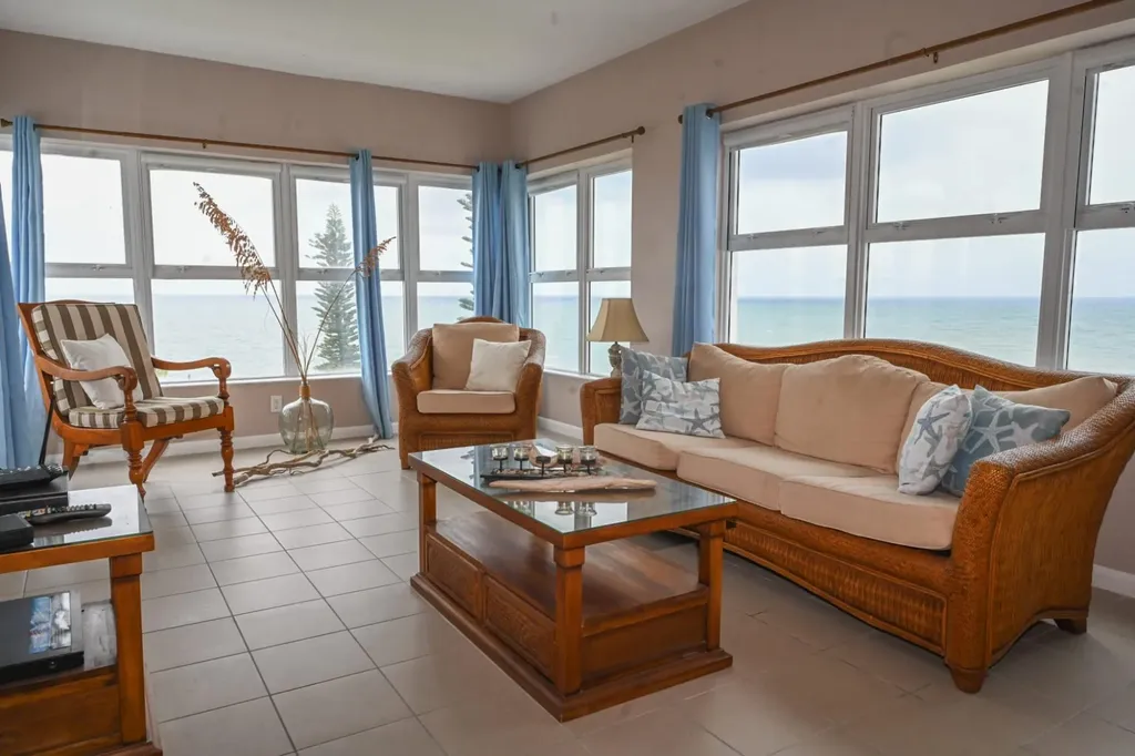 Riviera Towers Grand Bahama Freeport BS