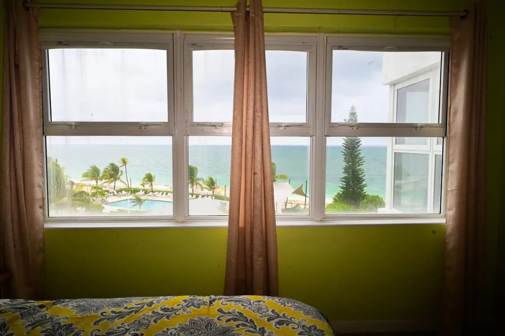 Riviera Towers Grand Bahama Freeport BS