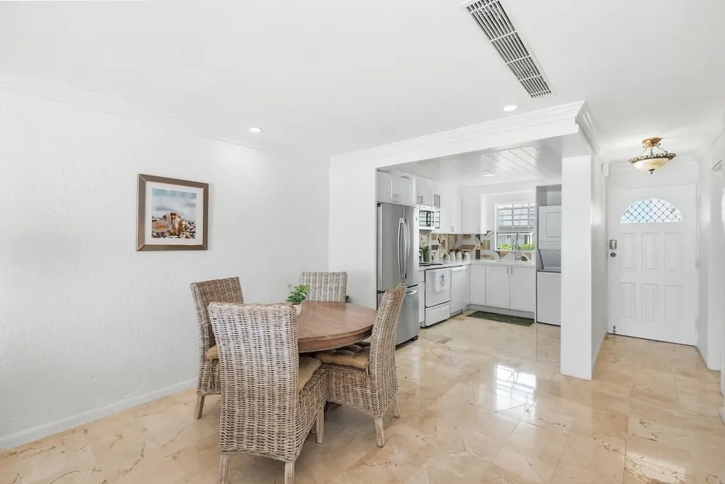 Delaporte Point New Providence Paradise Island BS