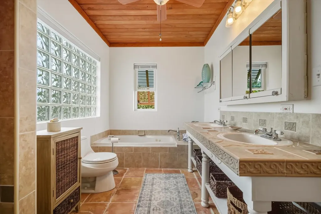 Seaspray Estate Eleuthera BS