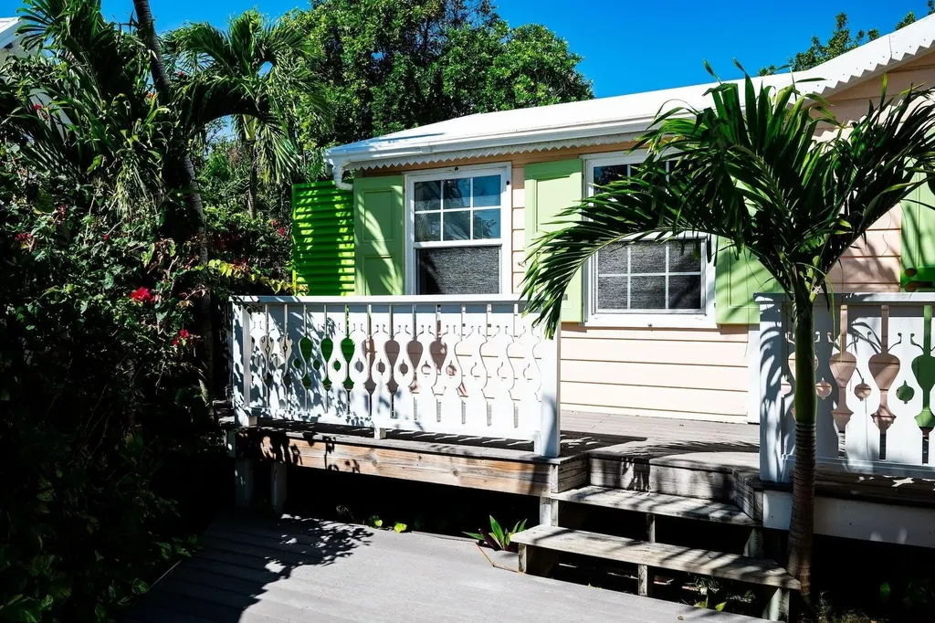Green Shutters Abaco BS
