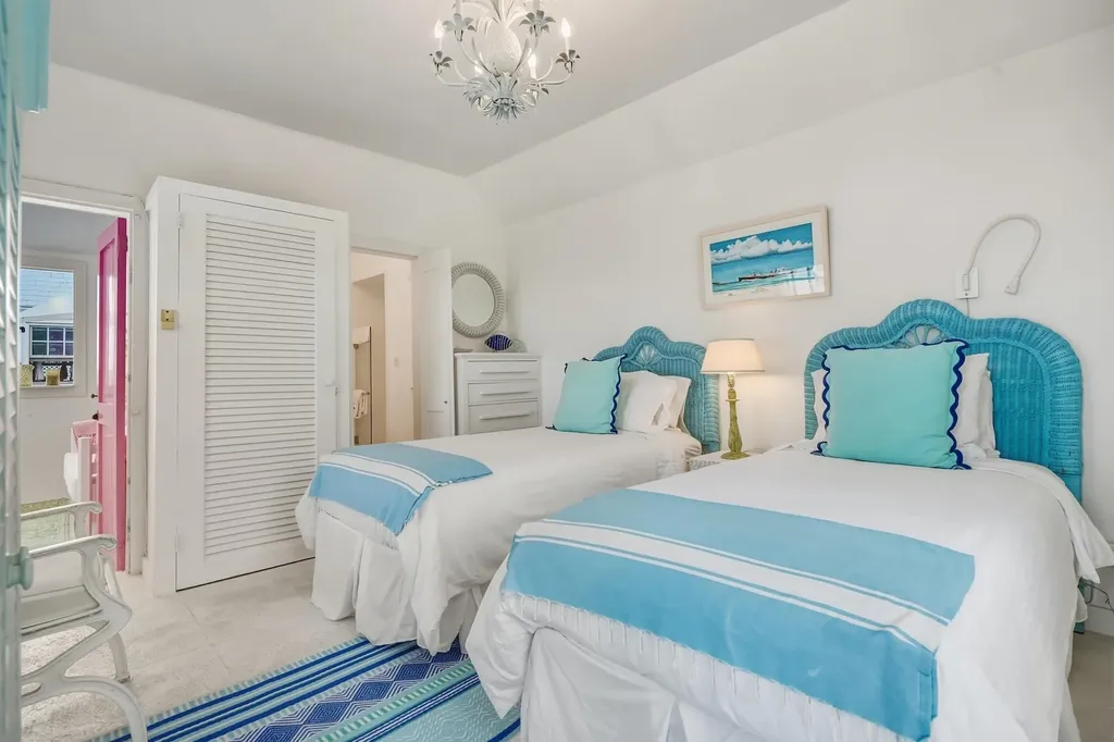 Doll House Eleuthera BS