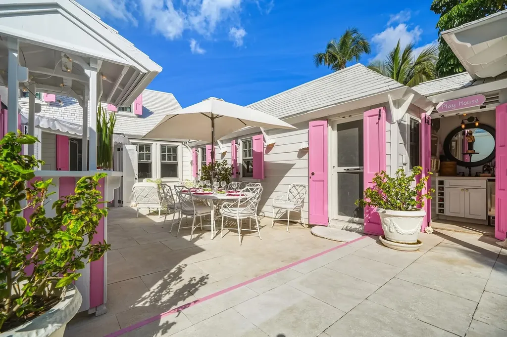 Doll House Eleuthera BS