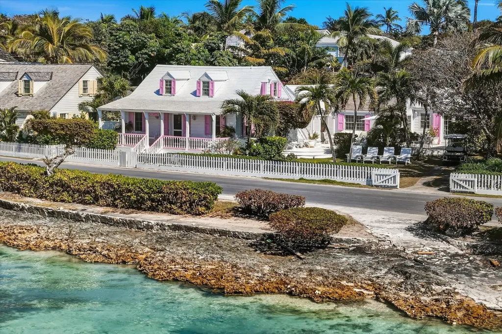 Doll House Eleuthera BS