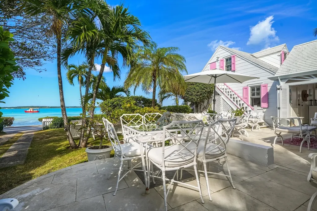 Doll House Eleuthera BS