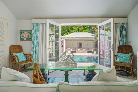 Doll House Eleuthera BS