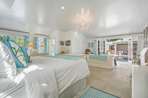 Doll House Eleuthera BS