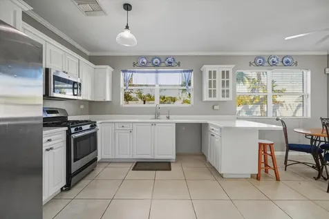 51 Tuckaway Road New Providence Paradise Island BS