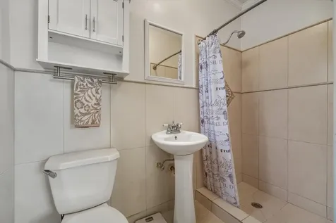 51 Tuckaway Road New Providence Paradise Island BS