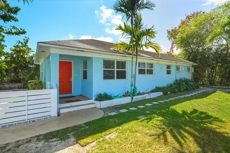 51 Tuckaway Road New Providence Paradise Island BS