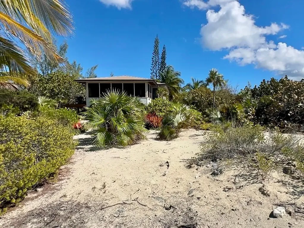 Lot F Old Bight Cat Island BS