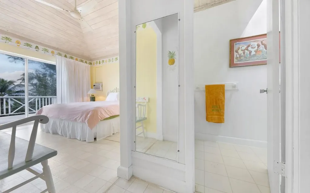 In The Pink, Beach House Eleuthera BS