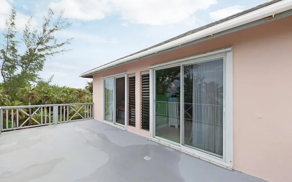 In The Pink, Beach House Eleuthera BS