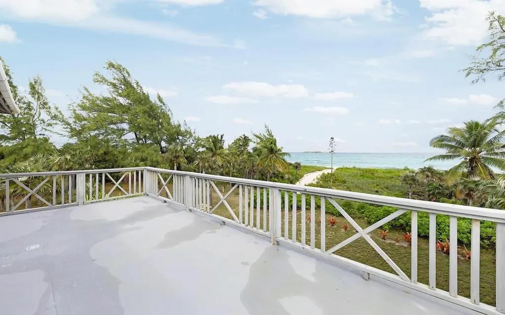 In The Pink, Beach House Eleuthera BS