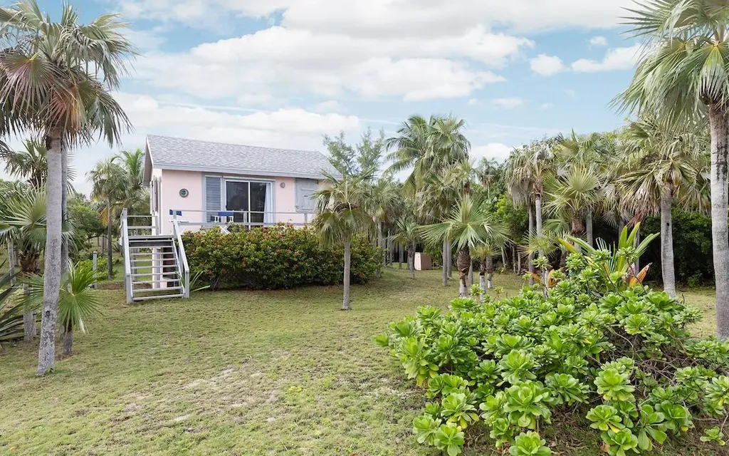 In The Pink, Beach House Eleuthera BS
