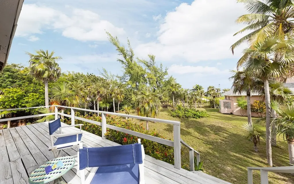 In The Pink, Beach House Eleuthera BS