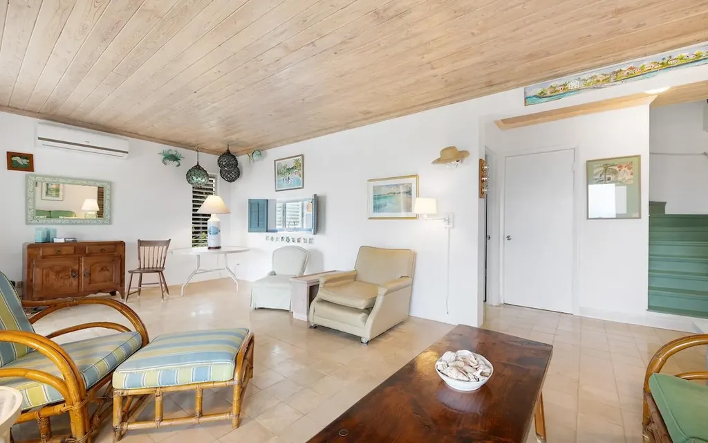 In The Pink, Beach House Eleuthera BS