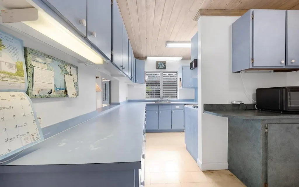 In The Pink, Beach House Eleuthera BS