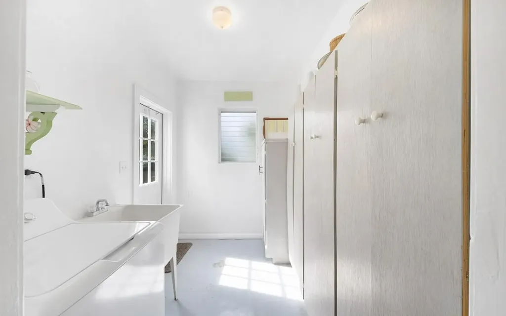 In The Pink, Beach House Eleuthera BS