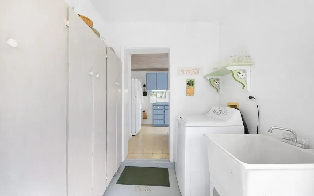 In The Pink, Beach House Eleuthera BS