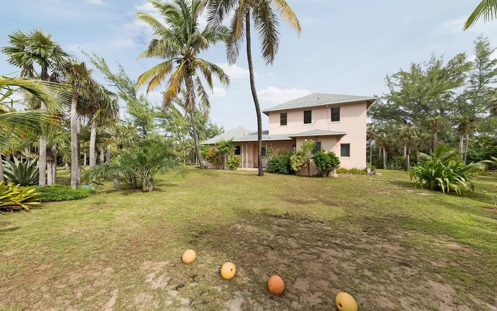 In The Pink, Beach House Eleuthera BS