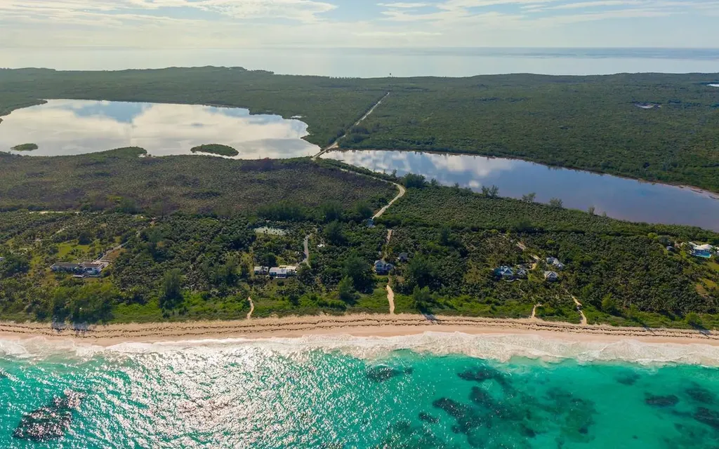 In The Pink, Beach House Eleuthera BS