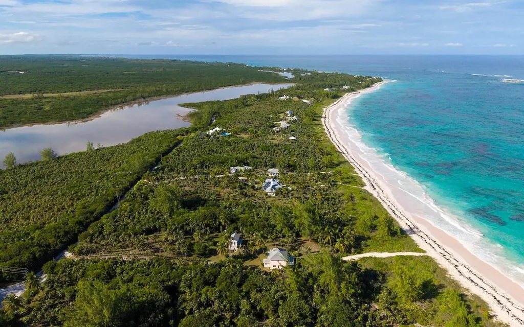 In The Pink, Beach House Eleuthera BS