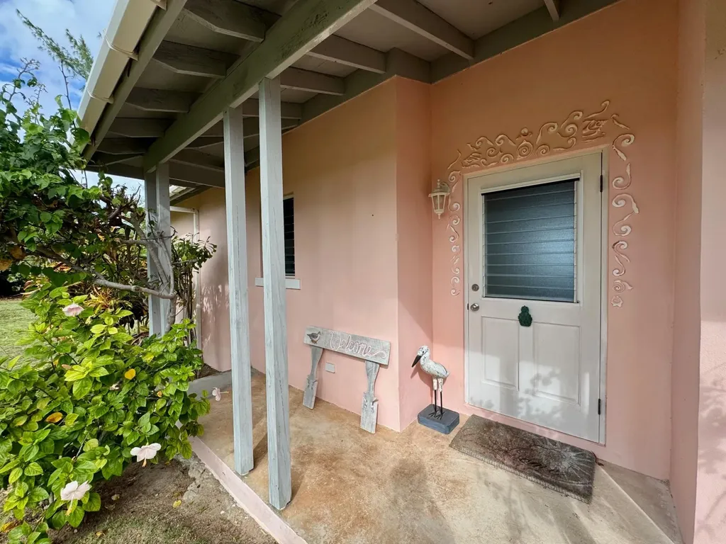 In The Pink, Beach House Eleuthera BS