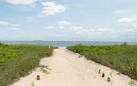 In The Pink, Beach House Eleuthera BS