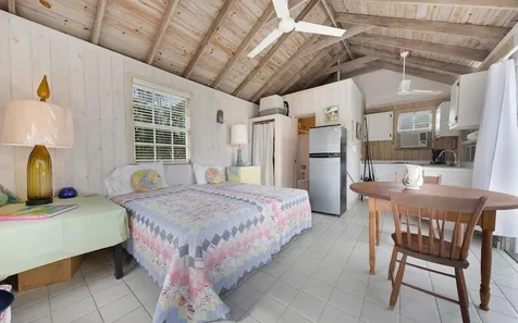 In The Pink, Beach House Eleuthera BS