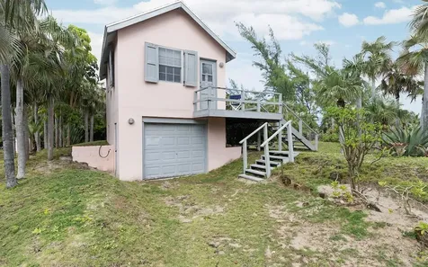 In The Pink, Beach House Eleuthera BS