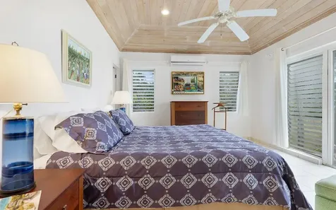 In The Pink, Beach House Eleuthera BS