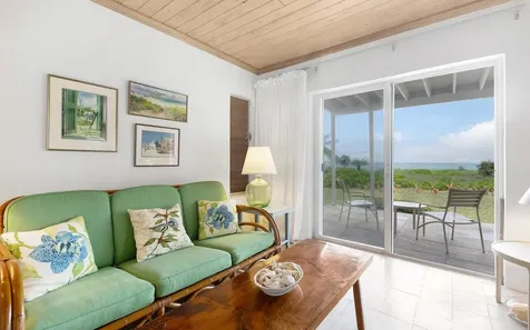 In The Pink, Beach House Eleuthera BS