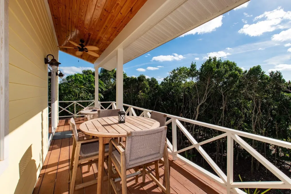 Poinciana House Eleuthera BS