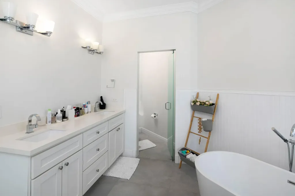 Canal Front Residence New Providence Paradise Island BS