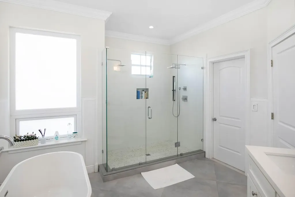 Canal Front Residence New Providence Paradise Island BS