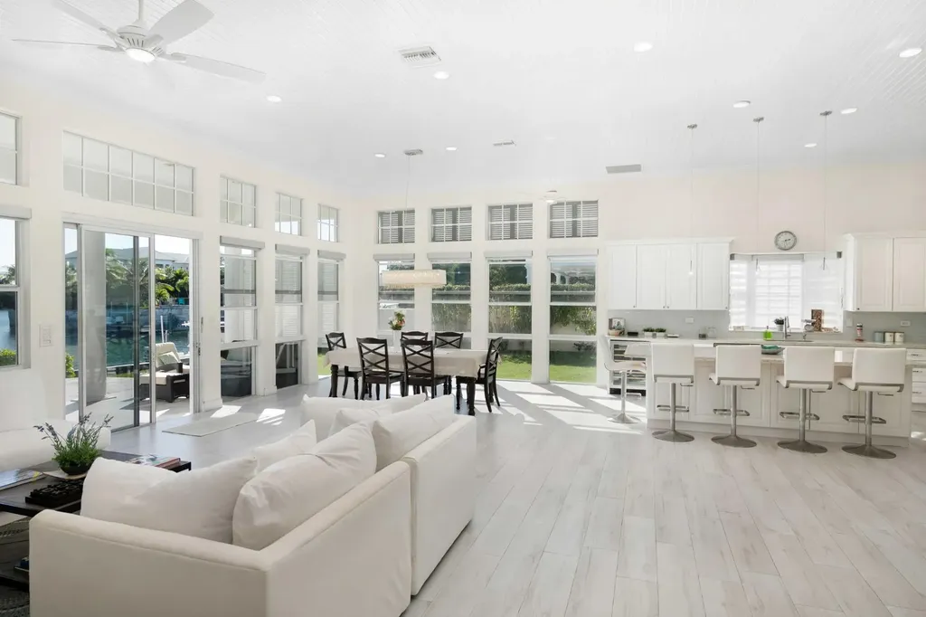 Canal Front Residence New Providence Paradise Island BS