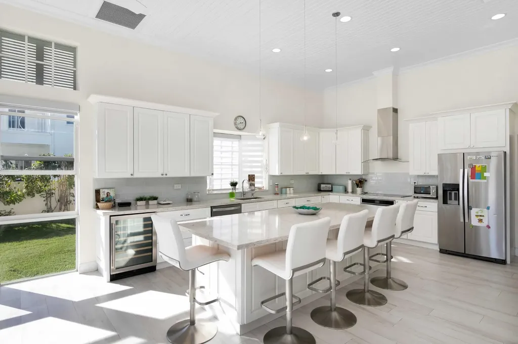 Canal Front Residence New Providence Paradise Island BS