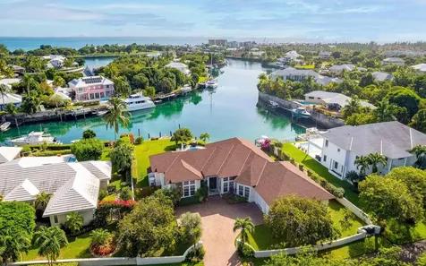 Canal Front Residence New Providence Paradise Island BS