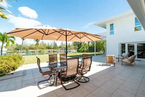 Lagniappe Street Grand Bahama Freeport BS