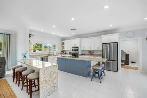 Lagniappe Street Grand Bahama Freeport BS