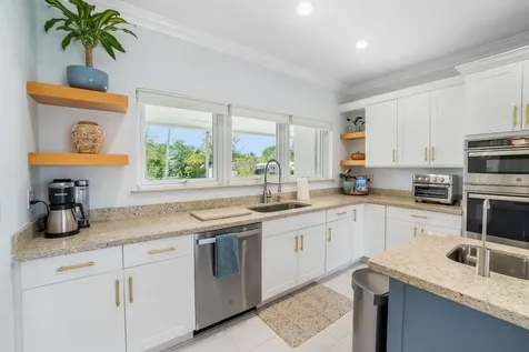 Lagniappe Street Grand Bahama Freeport BS