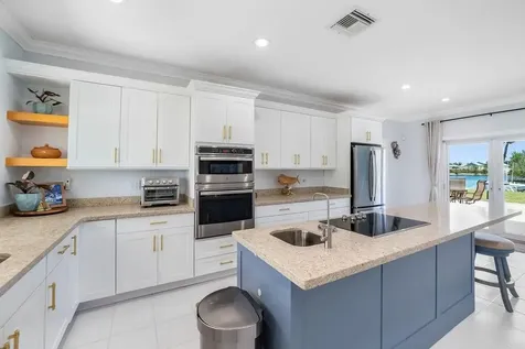 Lagniappe Street Grand Bahama Freeport BS