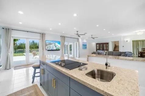 Lagniappe Street Grand Bahama Freeport BS