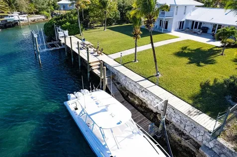 Lagniappe Street Grand Bahama Freeport BS