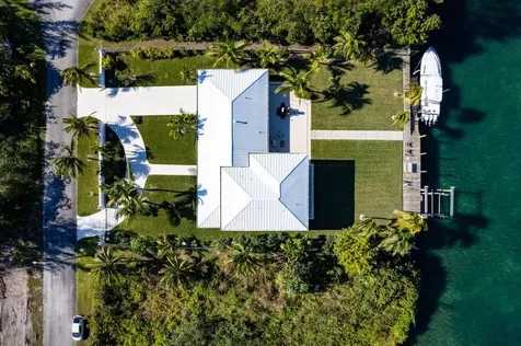 Lagniappe Street Grand Bahama Freeport BS