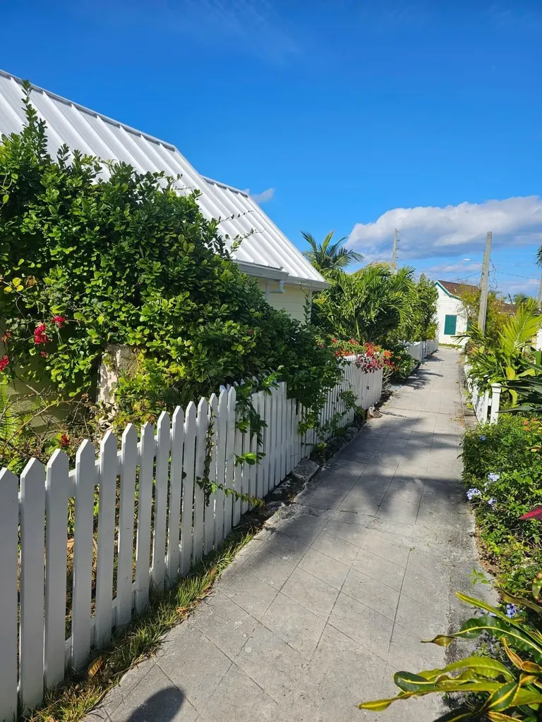 Gazebo Villas Abaco BS
