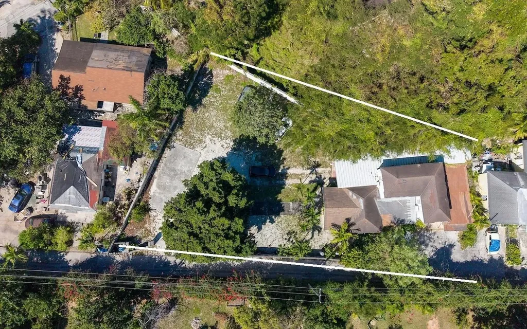 John Evans Road Home New Providence Paradise Island BS